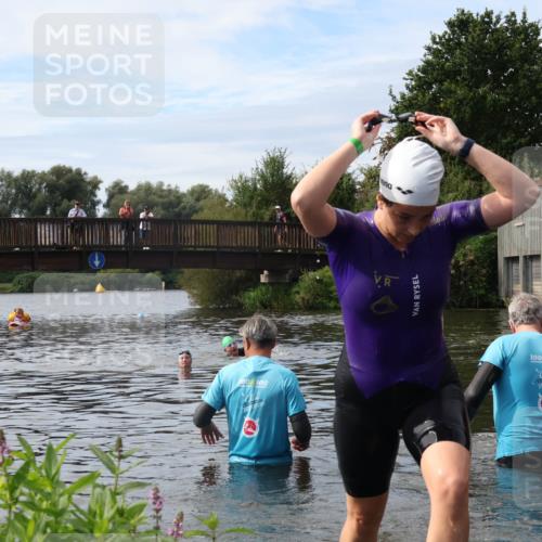 31.08.2025 - Elbe Triathlon Hamburg Luisa Fischer http://msf.ph/oto/8687295 31.08.2025 10:55:48 Schwimmen 1550 meine-sportfotos.de