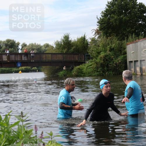 31.08.2025 - Elbe Triathlon Hamburg Luisa Fischer http://msf.ph/oto/8687303 31.08.2025 10:56:03 Schwimmen 1522, 1606 meine-sportfotos.de