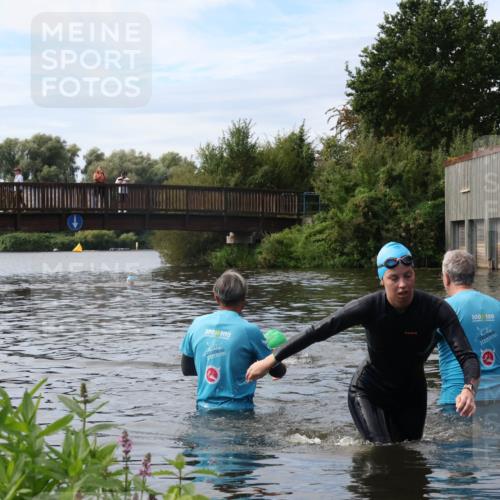 31.08.2025 - Elbe Triathlon Hamburg Luisa Fischer http://msf.ph/oto/8687306 31.08.2025 10:56:04 Schwimmen 1522, 1606 meine-sportfotos.de