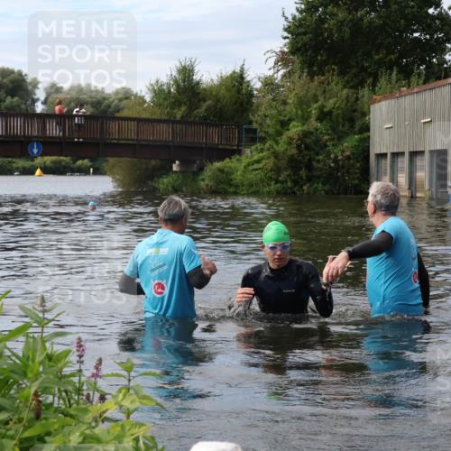 31.08.2025 - Elbe Triathlon Hamburg Luisa Fischer http://msf.ph/oto/8687317 31.08.2025 10:56:09 Schwimmen 1522, 1606 meine-sportfotos.de