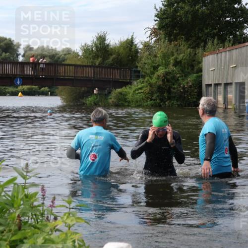 31.08.2025 - Elbe Triathlon Hamburg Luisa Fischer http://msf.ph/oto/8687318 31.08.2025 10:56:09 Schwimmen 1522, 1606 meine-sportfotos.de