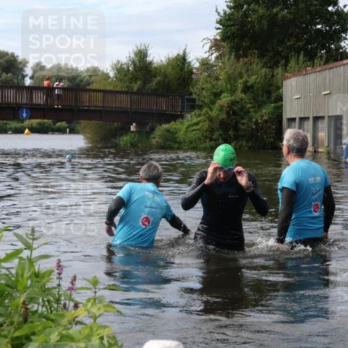 31.08.2025 - Elbe Triathlon Hamburg Luisa Fischer http://msf.ph/oto/8687320 31.08.2025 10:56:10 Schwimmen 1522, 1606 meine-sportfotos.de