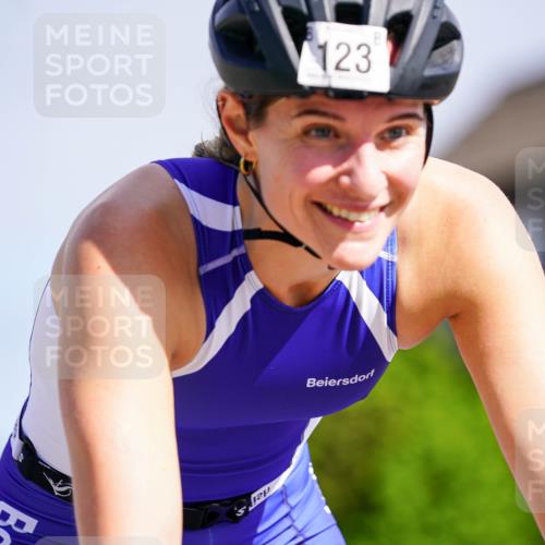 31.08.2025 - Elbe Triathlon Hamburg Michael Burmester http://msf.ph/oto/8687333 31.08.2025 14:53:31 Radfahren  meine-sportfotos.de