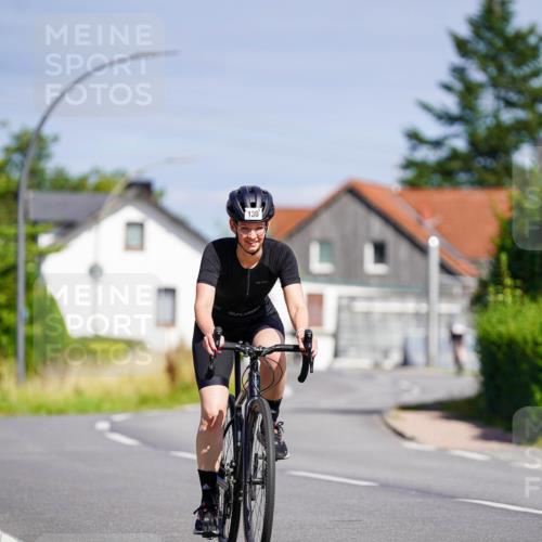 31.08.2025 - Elbe Triathlon Hamburg Michael Burmester http://msf.ph/oto/8687343 31.08.2025 14:53:52 Radfahren 130 meine-sportfotos.de