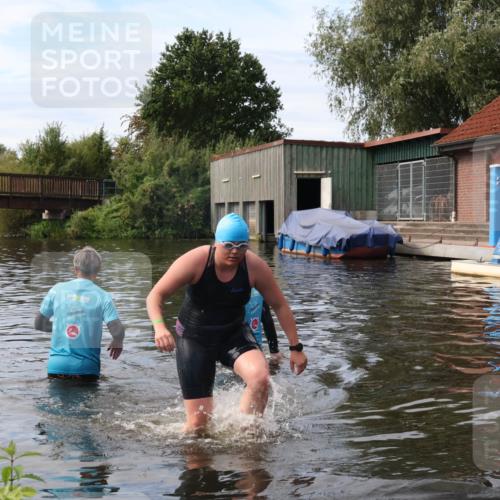 31.08.2025 - Elbe Triathlon Hamburg Luisa Fischer http://msf.ph/oto/8687347 31.08.2025 10:56:53 Schwimmen 1517 meine-sportfotos.de
