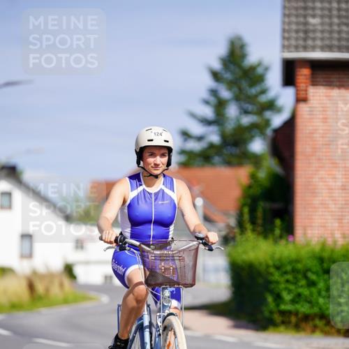 31.08.2025 - Elbe Triathlon Hamburg Michael Burmester http://msf.ph/oto/8687464 31.08.2025 14:59:56 Radfahren  meine-sportfotos.de