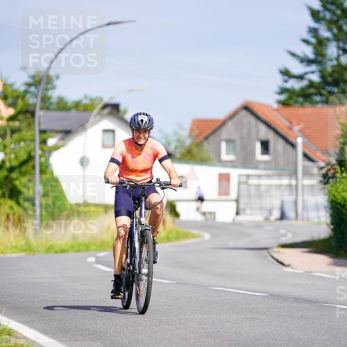 31.08.2025 - Elbe Triathlon Hamburg Michael Burmester http://msf.ph/oto/8687467 31.08.2025 15:00:13 Radfahren  meine-sportfotos.de