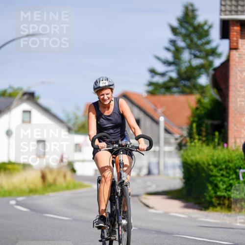 31.08.2025 - Elbe Triathlon Hamburg Michael Burmester http://msf.ph/oto/8687479 31.08.2025 15:01:04 Radfahren  meine-sportfotos.de