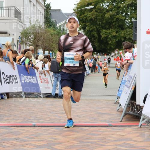31.08.2025 - 21. Blankeneser Heldenlauf Strokosch-Dieckow http://msf.ph/oto/8687494 31.08.2025 11:58:05 Ziel 4192, 4429 meine-sportfotos.de