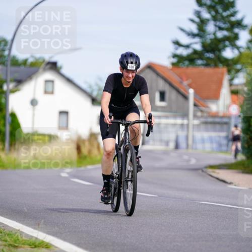 31.08.2025 - Elbe Triathlon Hamburg Michael Burmester http://msf.ph/oto/8687542 31.08.2025 15:04:42 Radfahren  meine-sportfotos.de