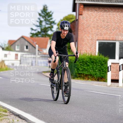 31.08.2025 - Elbe Triathlon Hamburg Michael Burmester http://msf.ph/oto/8687546 31.08.2025 15:04:43 Radfahren  meine-sportfotos.de
