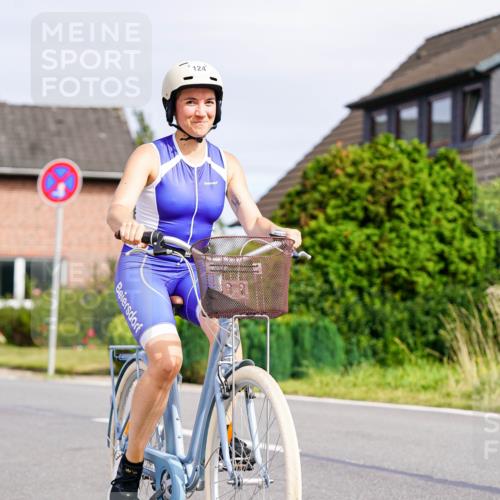 31.08.2025 - Elbe Triathlon Hamburg Michael Burmester http://msf.ph/oto/8687561 31.08.2025 15:06:36 Radfahren  meine-sportfotos.de