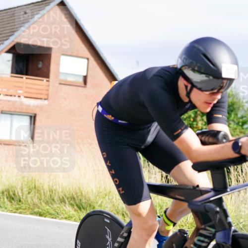 31.08.2025 - Elbe Triathlon Hamburg Michael Burmester http://msf.ph/oto/8687564 31.08.2025 15:07:24 Radfahren  meine-sportfotos.de