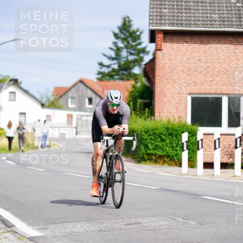 31.08.2025 - Elbe Triathlon Hamburg Michael Burmester http://msf.ph/oto/8687566 31.08.2025 15:07:38 Radfahren  meine-sportfotos.de