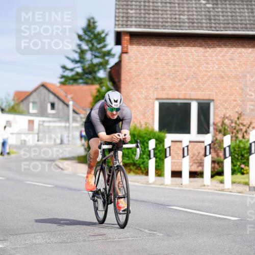 31.08.2025 - Elbe Triathlon Hamburg Michael Burmester http://msf.ph/oto/8687567 31.08.2025 15:07:38 Radfahren  meine-sportfotos.de