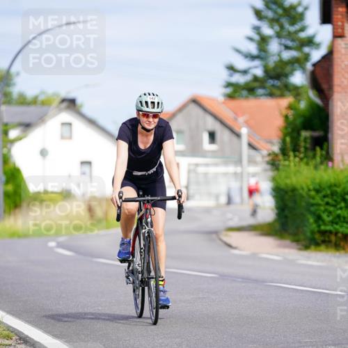 31.08.2025 - Elbe Triathlon Hamburg Michael Burmester http://msf.ph/oto/8687577 31.08.2025 15:08:14 Radfahren  meine-sportfotos.de