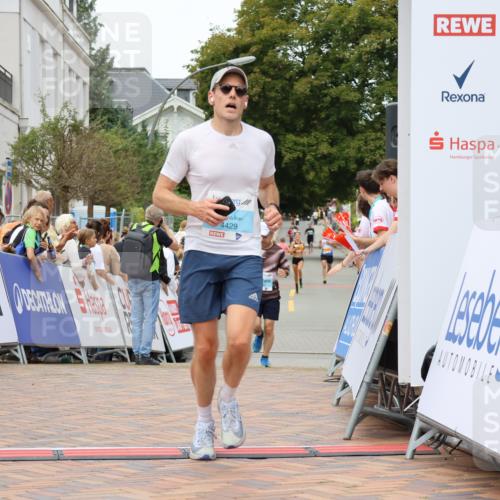 31.08.2025 - 21. Blankeneser Heldenlauf Strokosch-Dieckow http://msf.ph/oto/8687581 31.08.2025 11:58:01 Ziel 4192, 4429 meine-sportfotos.de