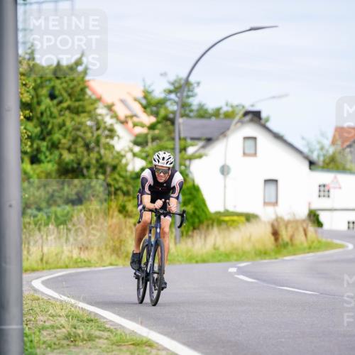 31.08.2025 - Elbe Triathlon Hamburg Michael Burmester http://msf.ph/oto/8687586 31.08.2025 15:09:08 Radfahren  meine-sportfotos.de