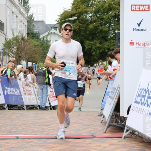 31.08.2025 - 21. Blankeneser Heldenlauf Strokosch-Dieckow http://msf.ph/oto/8687587 31.08.2025 11:58:01 Ziel 4192, 4429 meine-sportfotos.de