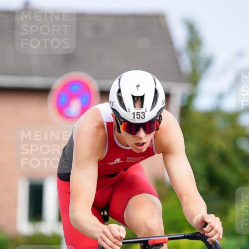 31.08.2025 - Elbe Triathlon Hamburg Michael Burmester http://msf.ph/oto/8687607 31.08.2025 15:10:14 Radfahren  meine-sportfotos.de