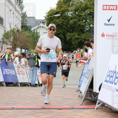 31.08.2025 - 21. Blankeneser Heldenlauf Strokosch-Dieckow http://msf.ph/oto/8687614 31.08.2025 11:58:01 Ziel 4192, 4429 meine-sportfotos.de