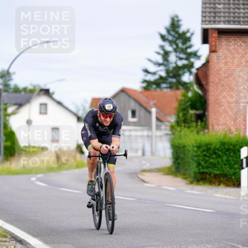 31.08.2025 - Elbe Triathlon Hamburg Michael Burmester http://msf.ph/oto/8687629 31.08.2025 15:11:57 Radfahren  meine-sportfotos.de