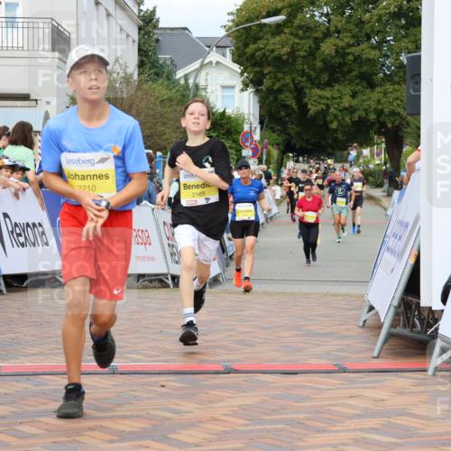 31.08.2025 - 21. Blankeneser Heldenlauf Strokosch-Dieckow http://msf.ph/oto/8687647 31.08.2025 10:30:06 Ziel 2210, 2260, 2169, 2543 meine-sportfotos.de