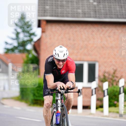 31.08.2025 - Elbe Triathlon Hamburg Michael Burmester http://msf.ph/oto/8687659 31.08.2025 15:15:36 Radfahren  meine-sportfotos.de
