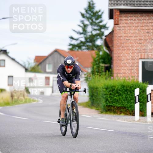 31.08.2025 - Elbe Triathlon Hamburg Michael Burmester http://msf.ph/oto/8687664 31.08.2025 15:15:42 Radfahren  meine-sportfotos.de
