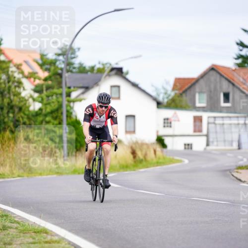 31.08.2025 - Elbe Triathlon Hamburg Michael Burmester http://msf.ph/oto/8687670 31.08.2025 15:16:15 Radfahren  meine-sportfotos.de
