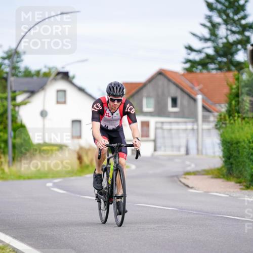 31.08.2025 - Elbe Triathlon Hamburg Michael Burmester http://msf.ph/oto/8687671 31.08.2025 15:16:15 Radfahren  meine-sportfotos.de