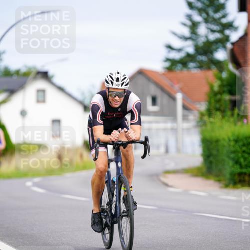 31.08.2025 - Elbe Triathlon Hamburg Michael Burmester http://msf.ph/oto/8687681 31.08.2025 15:17:17 Radfahren  meine-sportfotos.de