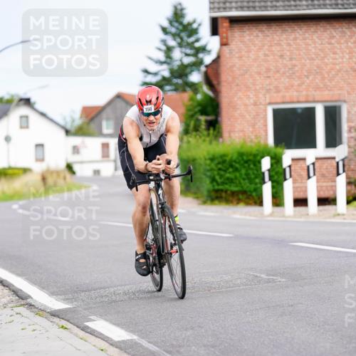 31.08.2025 - Elbe Triathlon Hamburg Michael Burmester http://msf.ph/oto/8687684 31.08.2025 15:17:18 Radfahren  meine-sportfotos.de