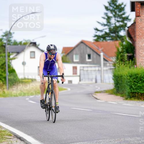 31.08.2025 - Elbe Triathlon Hamburg Michael Burmester http://msf.ph/oto/8687689 31.08.2025 15:17:21 Radfahren  meine-sportfotos.de