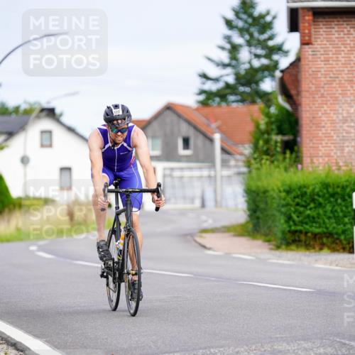 31.08.2025 - Elbe Triathlon Hamburg Michael Burmester http://msf.ph/oto/8687691 31.08.2025 15:17:21 Radfahren  meine-sportfotos.de