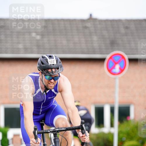 31.08.2025 - Elbe Triathlon Hamburg Michael Burmester http://msf.ph/oto/8687696 31.08.2025 15:17:23 Radfahren  meine-sportfotos.de