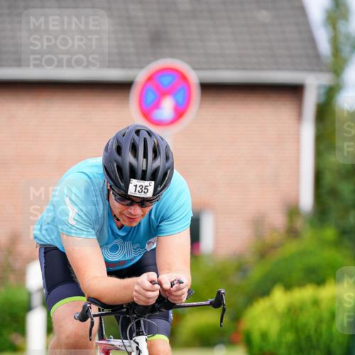 31.08.2025 - Elbe Triathlon Hamburg Michael Burmester http://msf.ph/oto/8687701 31.08.2025 15:18:43 Radfahren  meine-sportfotos.de