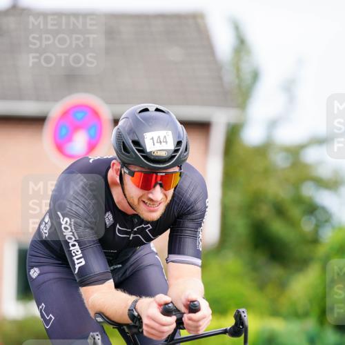 31.08.2025 - Elbe Triathlon Hamburg Michael Burmester http://msf.ph/oto/8687713 31.08.2025 15:19:24 Radfahren  meine-sportfotos.de