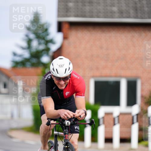 31.08.2025 - Elbe Triathlon Hamburg Michael Burmester http://msf.ph/oto/8687716 31.08.2025 15:19:49 Radfahren  meine-sportfotos.de