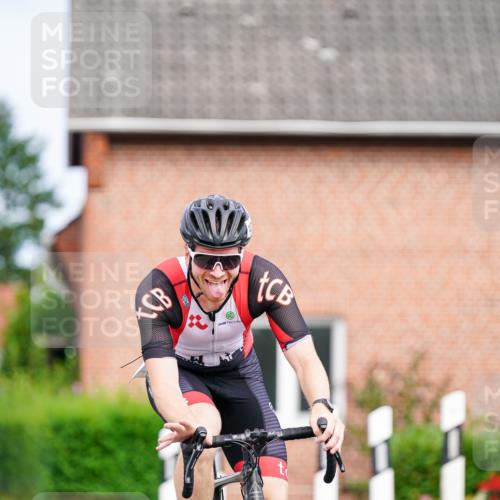 31.08.2025 - Elbe Triathlon Hamburg Michael Burmester http://msf.ph/oto/8687723 31.08.2025 15:20:28 Radfahren  meine-sportfotos.de