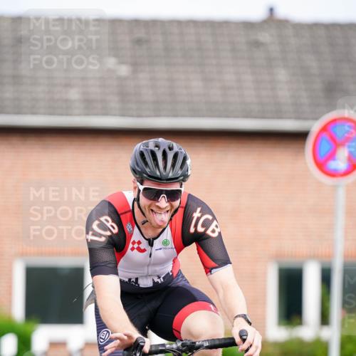 31.08.2025 - Elbe Triathlon Hamburg Michael Burmester http://msf.ph/oto/8687725 31.08.2025 15:20:28 Radfahren  meine-sportfotos.de