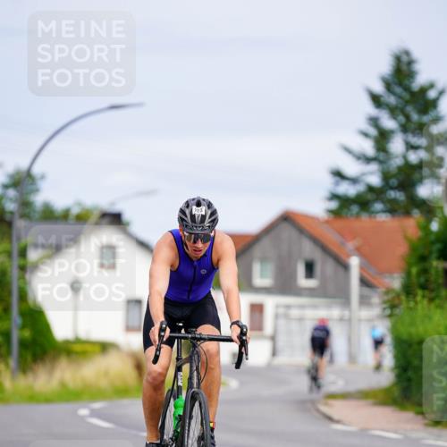 31.08.2025 - Elbe Triathlon Hamburg Michael Burmester http://msf.ph/oto/8687729 31.08.2025 15:20:49 Radfahren  meine-sportfotos.de