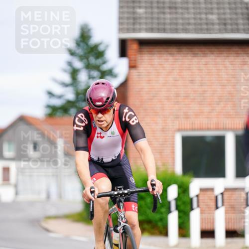 31.08.2025 - Elbe Triathlon Hamburg Michael Burmester http://msf.ph/oto/8687745 31.08.2025 15:21:25 Radfahren  meine-sportfotos.de