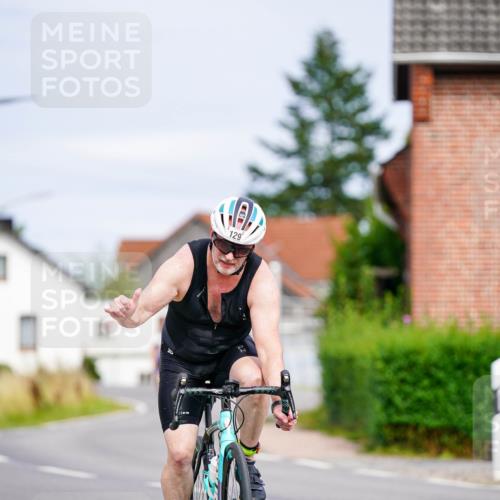 31.08.2025 - Elbe Triathlon Hamburg Michael Burmester http://msf.ph/oto/8687756 31.08.2025 15:22:45 Radfahren  meine-sportfotos.de