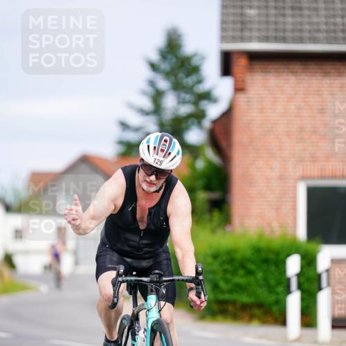 31.08.2025 - Elbe Triathlon Hamburg Michael Burmester http://msf.ph/oto/8687757 31.08.2025 15:22:45 Radfahren  meine-sportfotos.de