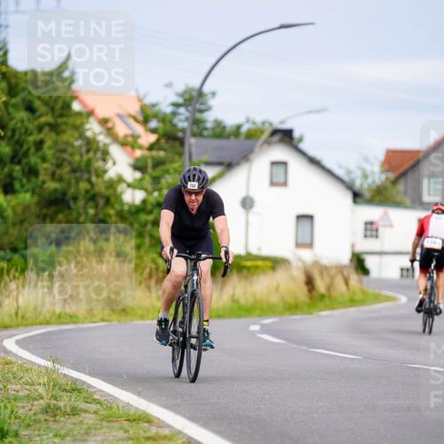 31.08.2025 - Elbe Triathlon Hamburg Michael Burmester http://msf.ph/oto/8687780 31.08.2025 15:23:26 Radfahren  meine-sportfotos.de