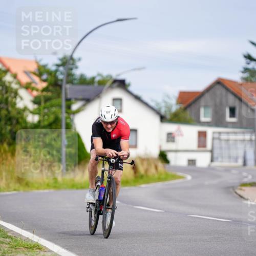 31.08.2025 - Elbe Triathlon Hamburg Michael Burmester http://msf.ph/oto/8687784 31.08.2025 15:24:01 Radfahren  meine-sportfotos.de