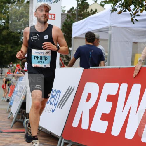 31.08.2025 - 21. Blankeneser Heldenlauf Strokosch-Dieckow http://msf.ph/oto/8687790 31.08.2025 11:56:37 Ziel 5615, 4265, 4217, 4211 meine-sportfotos.de