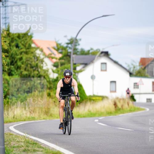 31.08.2025 - Elbe Triathlon Hamburg Michael Burmester http://msf.ph/oto/8687792 31.08.2025 15:24:25 Radfahren  meine-sportfotos.de