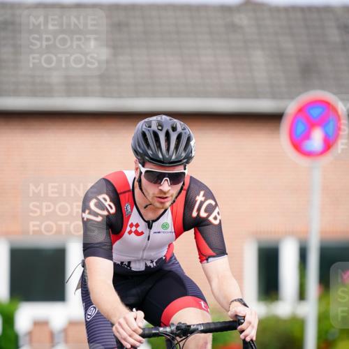 31.08.2025 - Elbe Triathlon Hamburg Michael Burmester http://msf.ph/oto/8687804 31.08.2025 15:24:36 Radfahren  meine-sportfotos.de